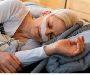 chrapie kobieta bezdech senny